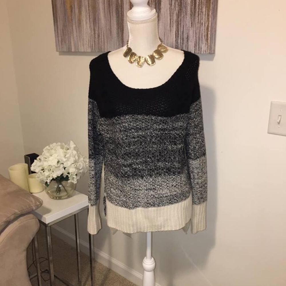 cloudchaser high &low sweatshirt for women size M